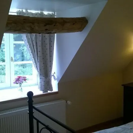 Cuvilly, 4 Pièces, 6 Personnes - Fr-1-526-21 Hébergement de vacances Cuvilly